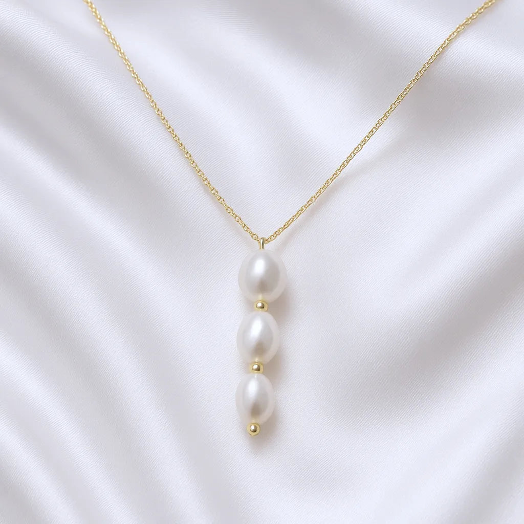 Salvatori Paris Lueur d’Or Triple Drop Pearl Pendant Necklace