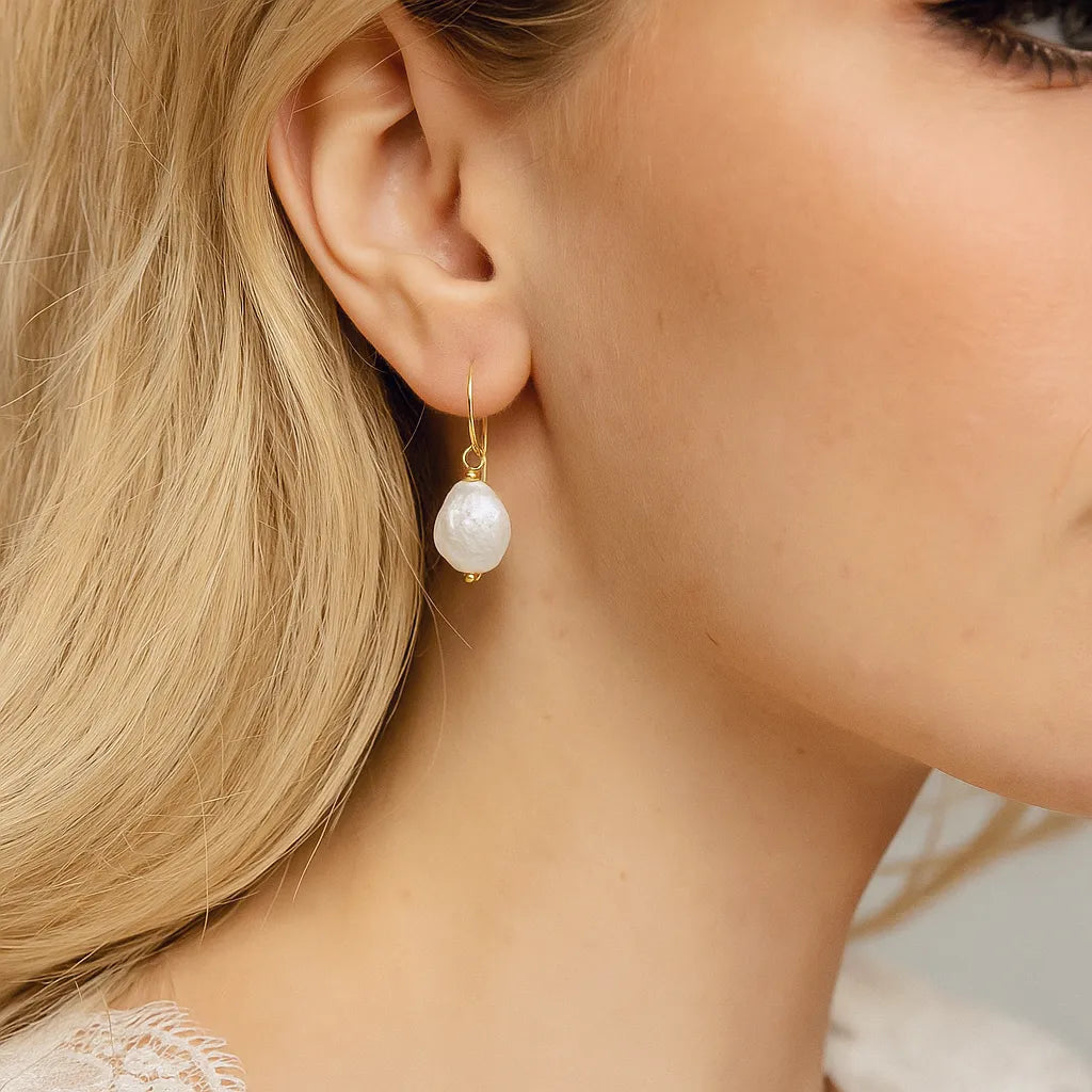 Salvatori Paris Clair de Rêve Baroque Hook Pearl Earrings