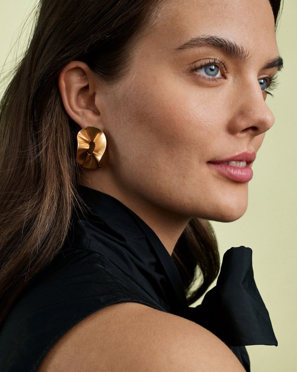 Kalevala Alluring round earrings, bronze, Kalevala Modern