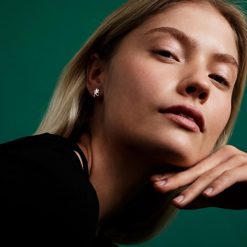 Kalevala Female Lion earrings, silver, Kalevala Modern